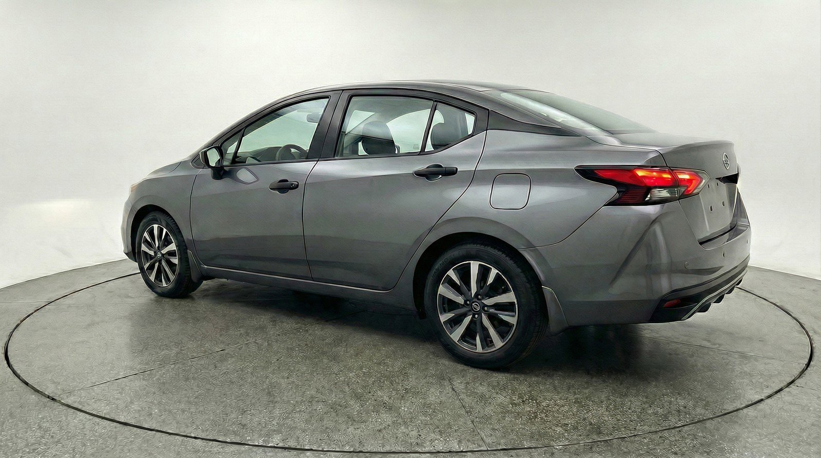 Used 2025 Nissan Versa SV FWD image 6