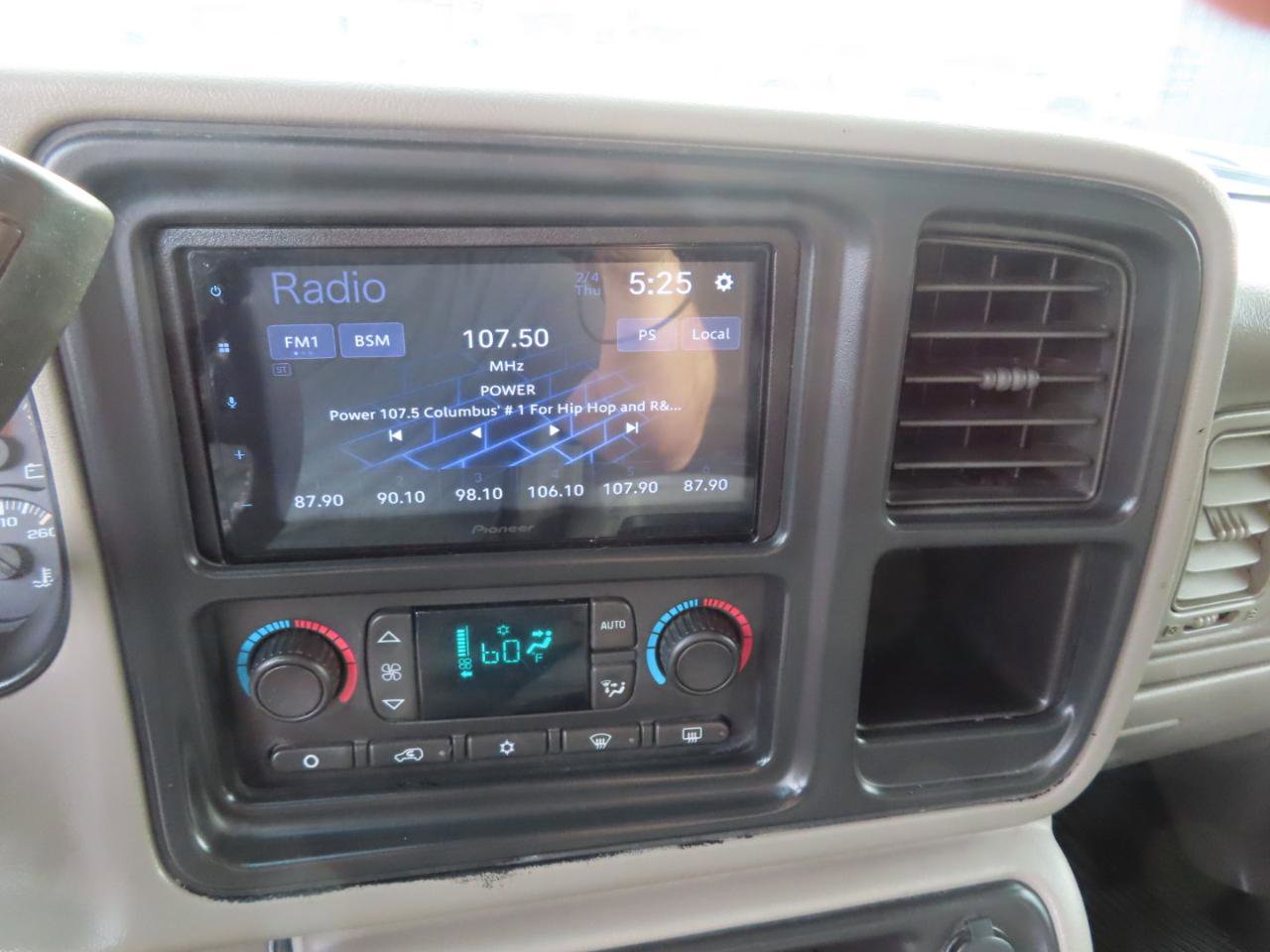 Used 2005 Chevrolet Silverado 2500 LT w/ Heavy-Duty Power Package image 36