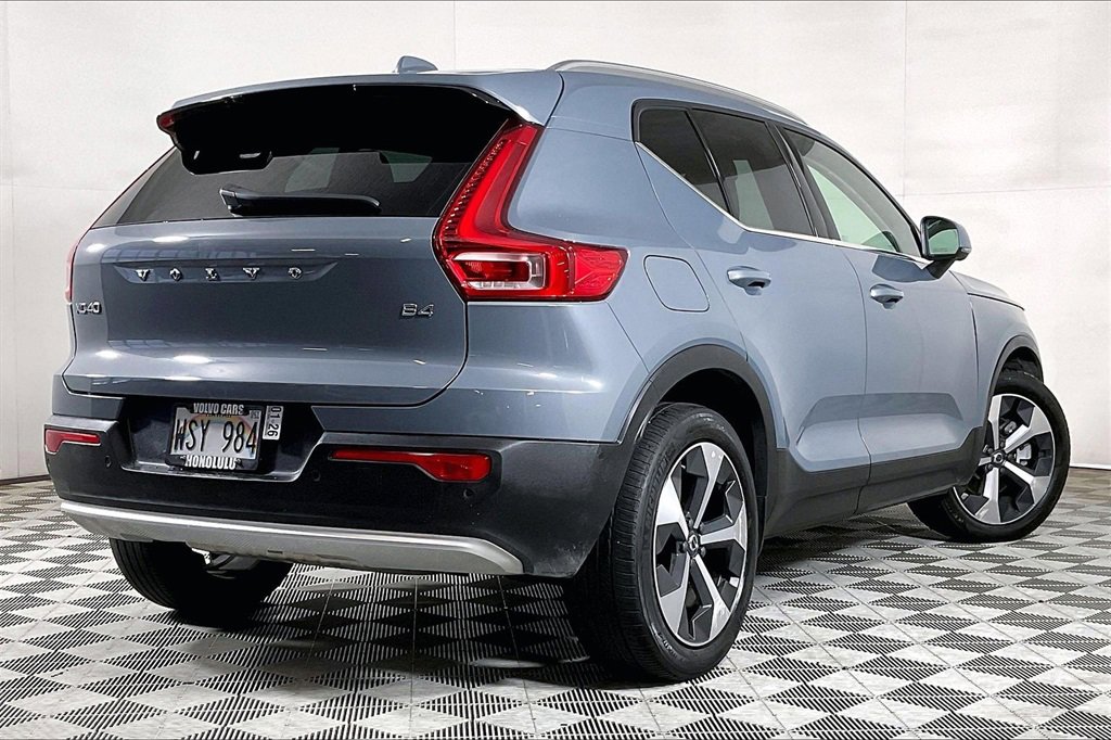 Used 2023 Volvo XC40 B4 Plus w/ Driver Assist Package image 10