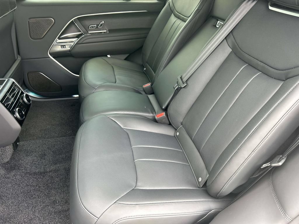 New 2026 Land Rover Range Rover Long Wheelbase Autobiography AWD/4WD image 10