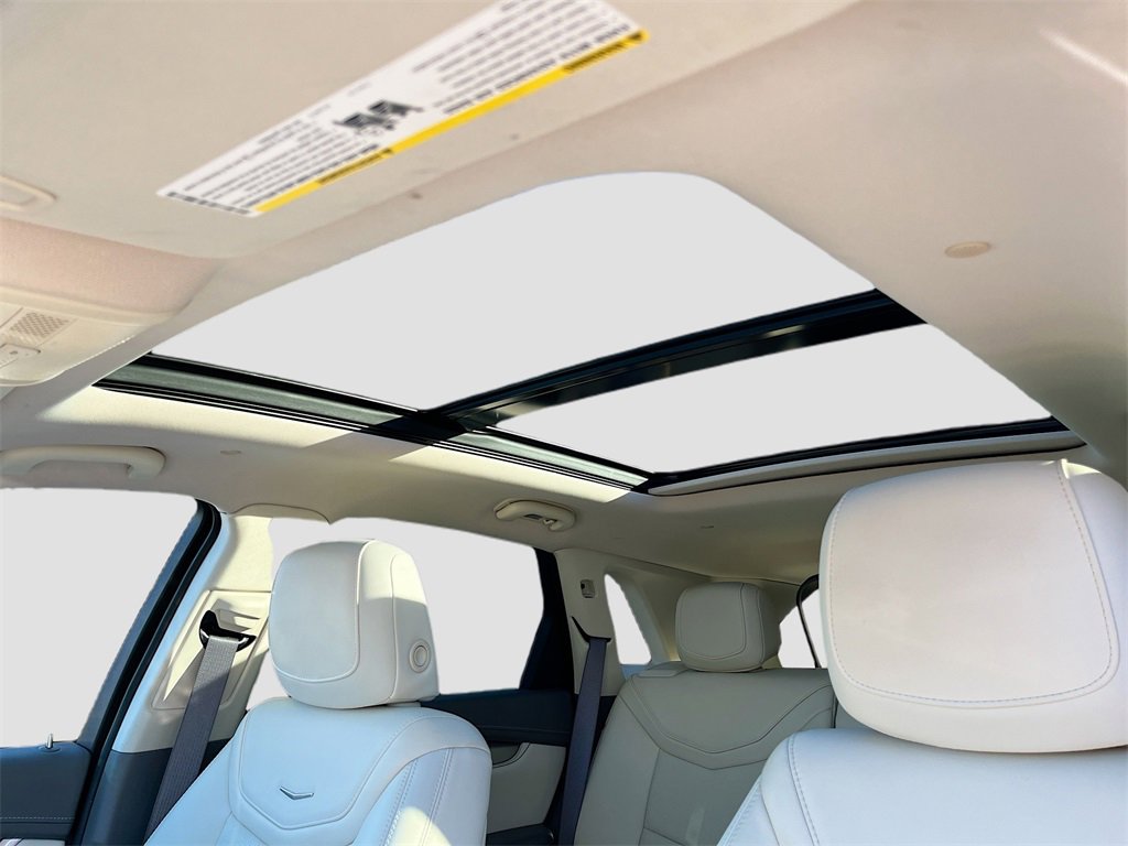 Used 2020 Cadillac XT5 Premium Luxury w/ LPO, Floor Liner Package image 22