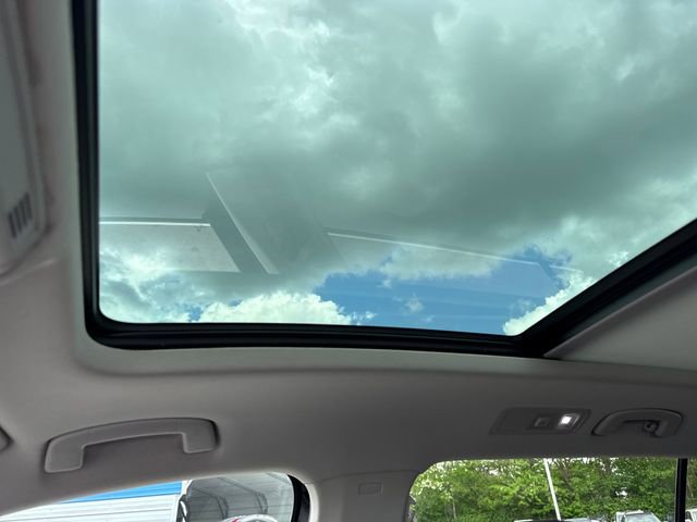 Used 2020 Volkswagen Tiguan SEL image 16