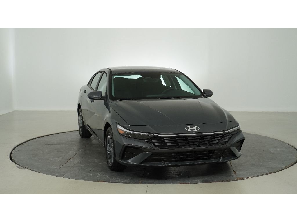 New 2026 Hyundai Elantra Hybrid FWD image 1