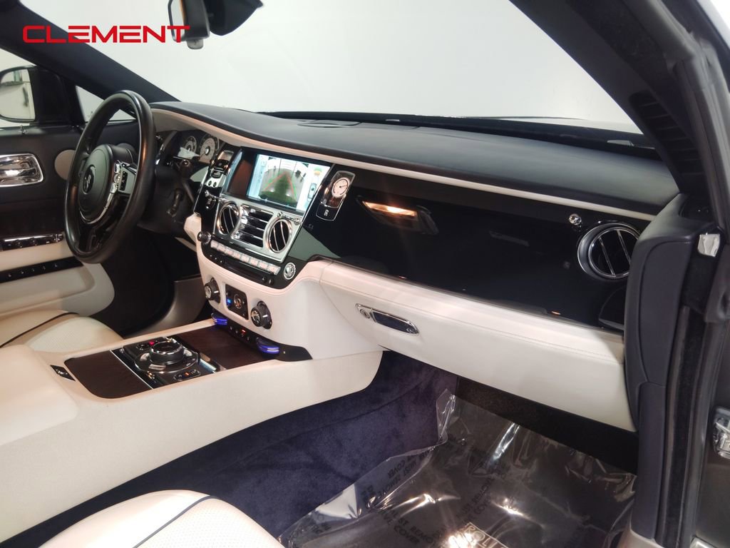 Used 2014 Rolls-Royce Wraith image 39