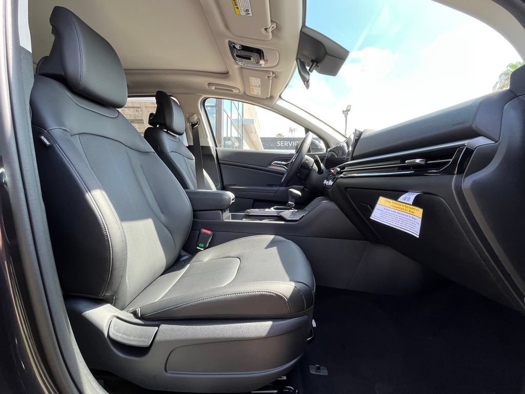 New 2026 Kia Sportage SX FWD image 18