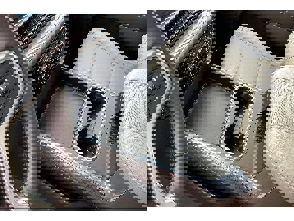 Used 2024 Chevrolet Silverado 3500 LTZ w/ LTZ Premium Package image 19