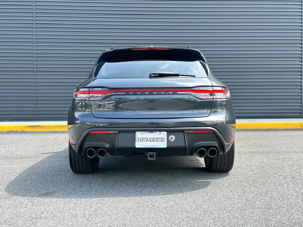 Certified 2024 Porsche Macan w/ Premium Plus Package AWD/4WD image 17