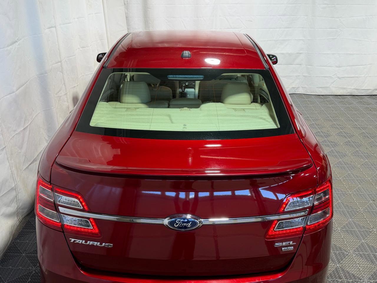 Used 2015 Ford Taurus SEL w/ Equipment Group 201A AWD/4WD image 7