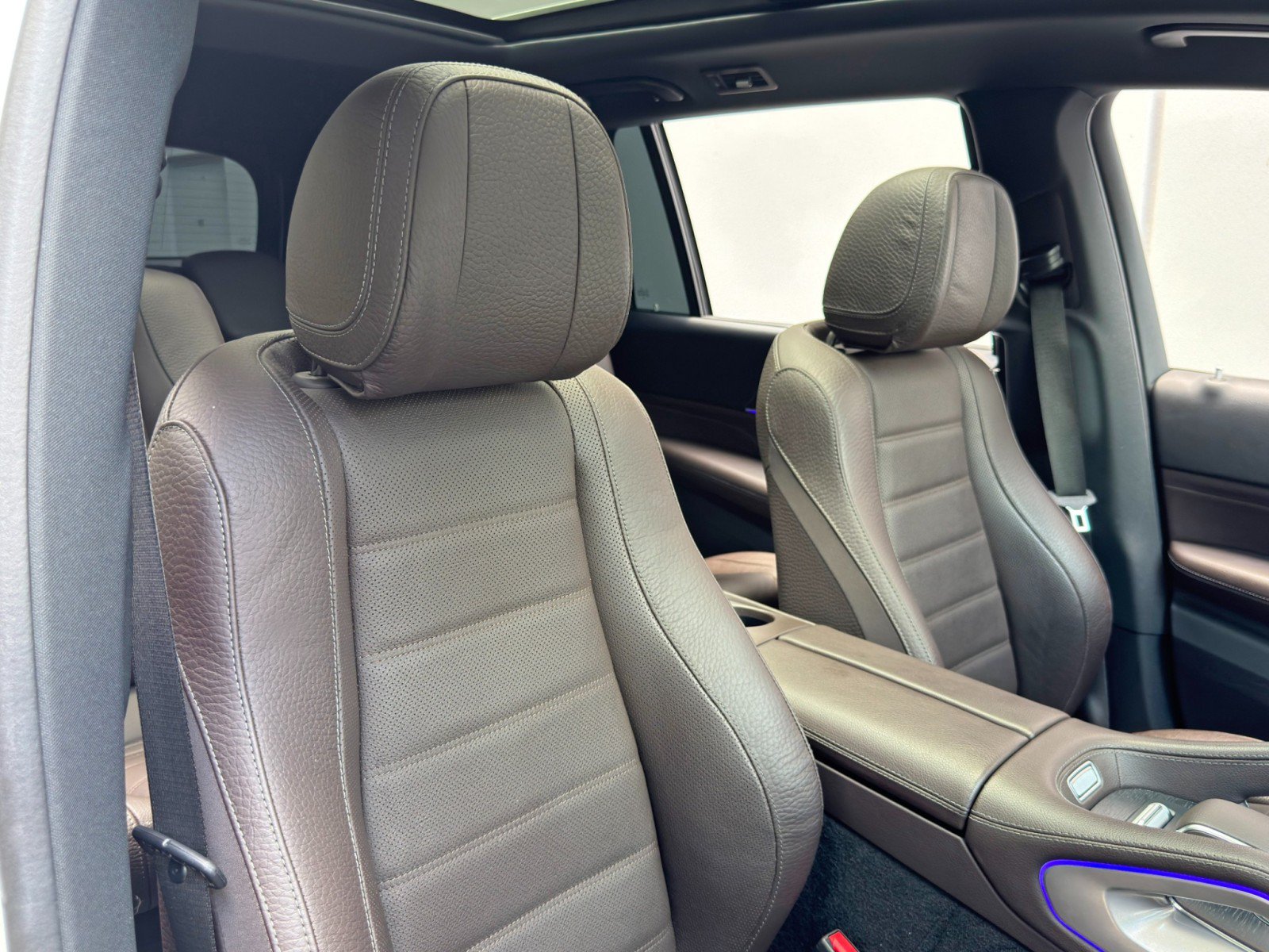 Used 2022 Mercedes-Benz GLS 450 4MATIC w/ Warmth & Comfort Package image 44