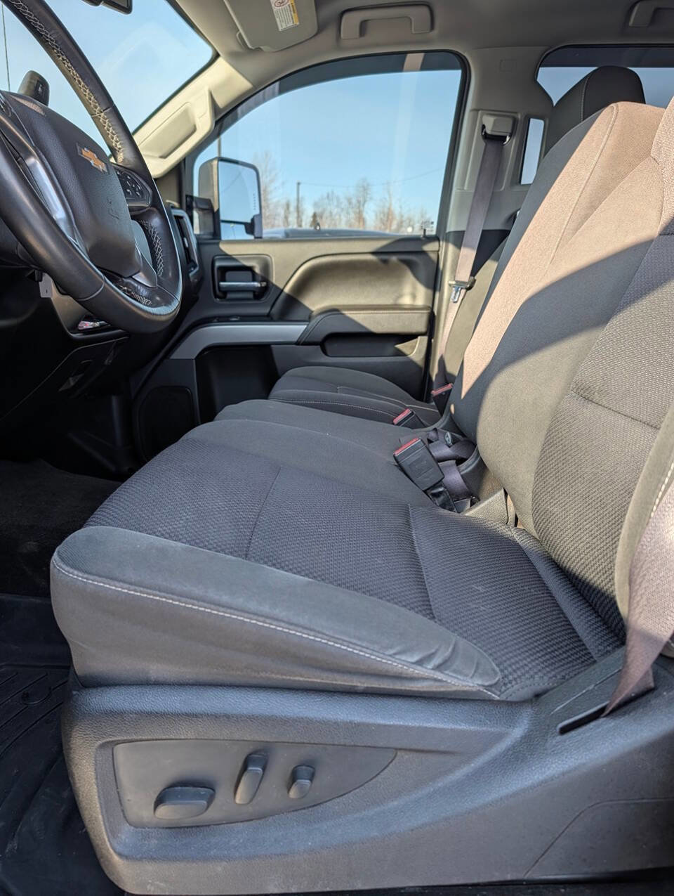 Used 2016 Chevrolet Silverado 2500 LT w/ LT Convenience Package image 28