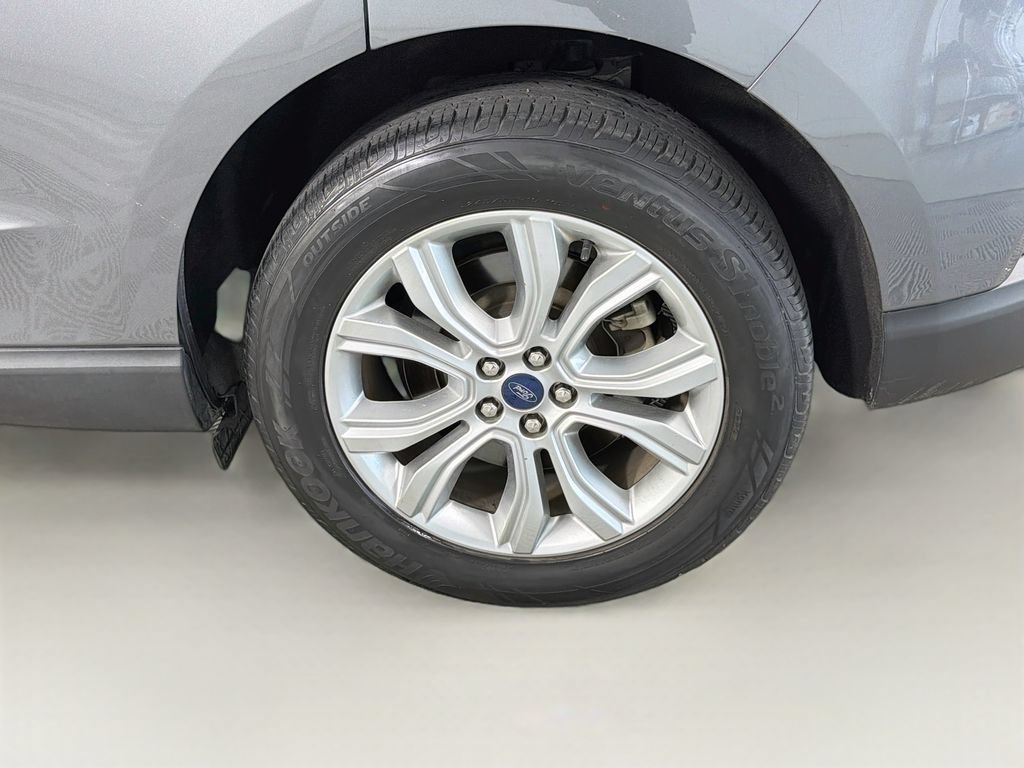 Used 2022 Ford Edge Titanium AWD/4WD image 33
