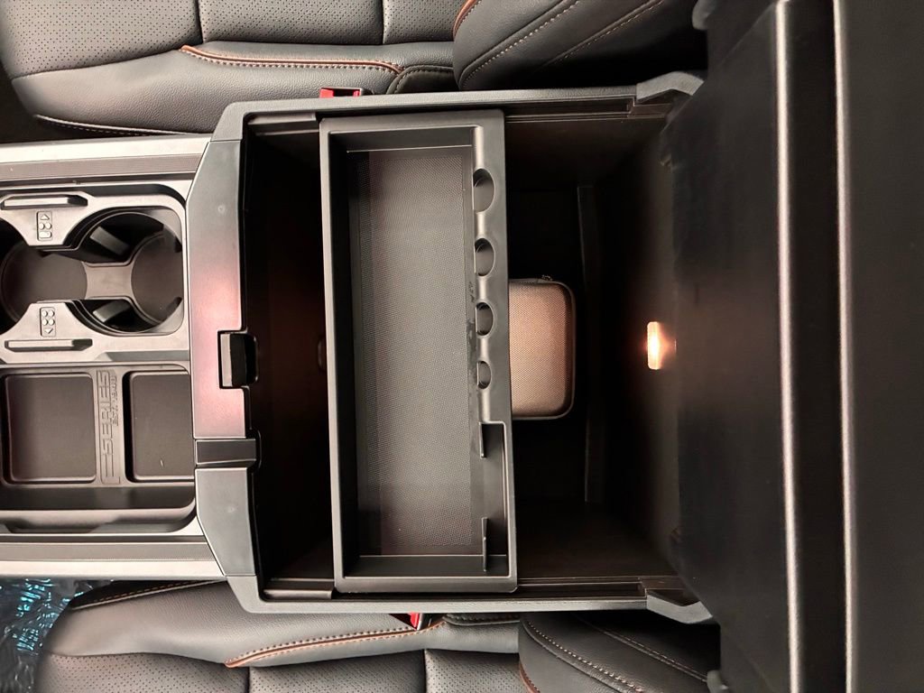 New 2026 Ford F350 Lariat w/ Chrome Package image 24