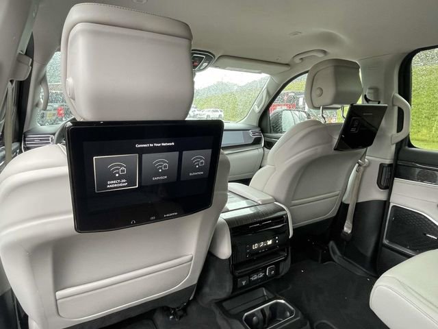 Used 2022 Jeep Wagoneer Series III w/ Rear Seat Video Group 1 image 27