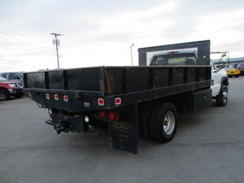 Used 2005 Chevrolet Silverado 3500 2WD Regular Cab w/ Heavy-Duty Power Package image 4