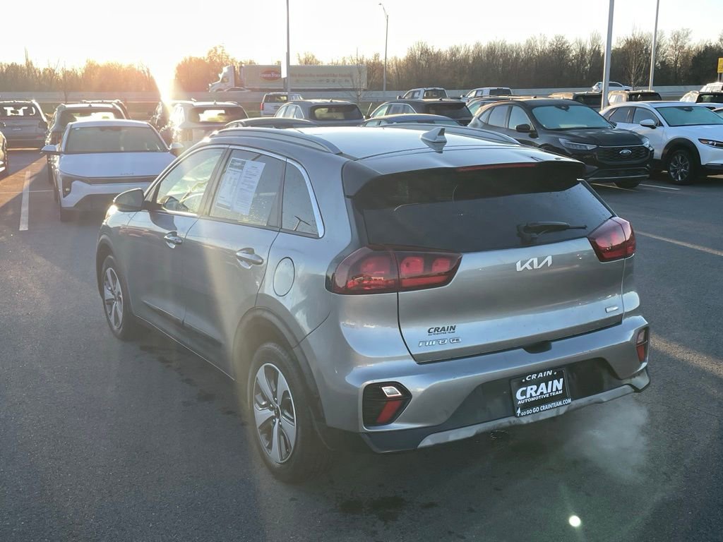 Certified 2022 Kia Niro LX image 5