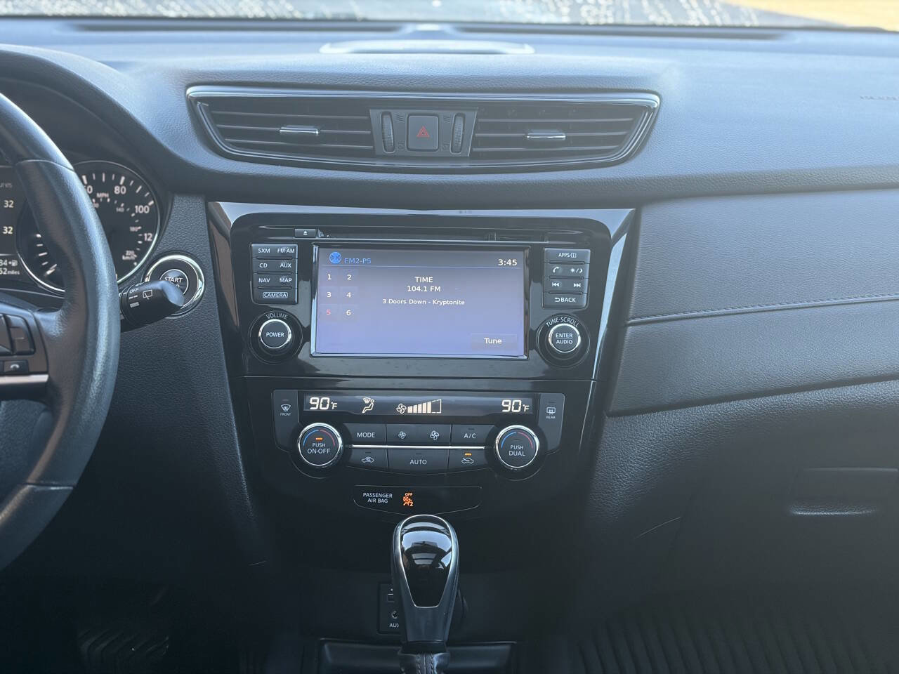 Used 2017 Nissan Rogue SV image 24