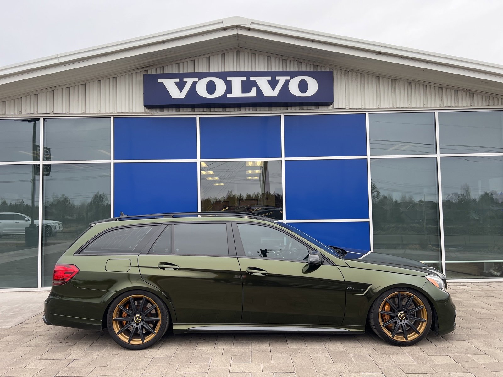 Used 2016 Mercedes-Benz E 63 AMG S-Model w/ Driver Assistance Package video 2