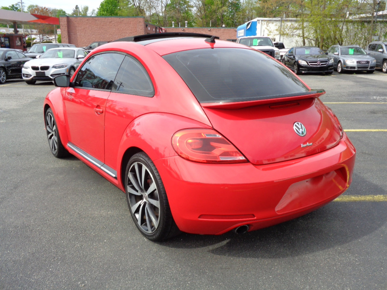 Used 2012 Volkswagen Beetle 2.0T image 4