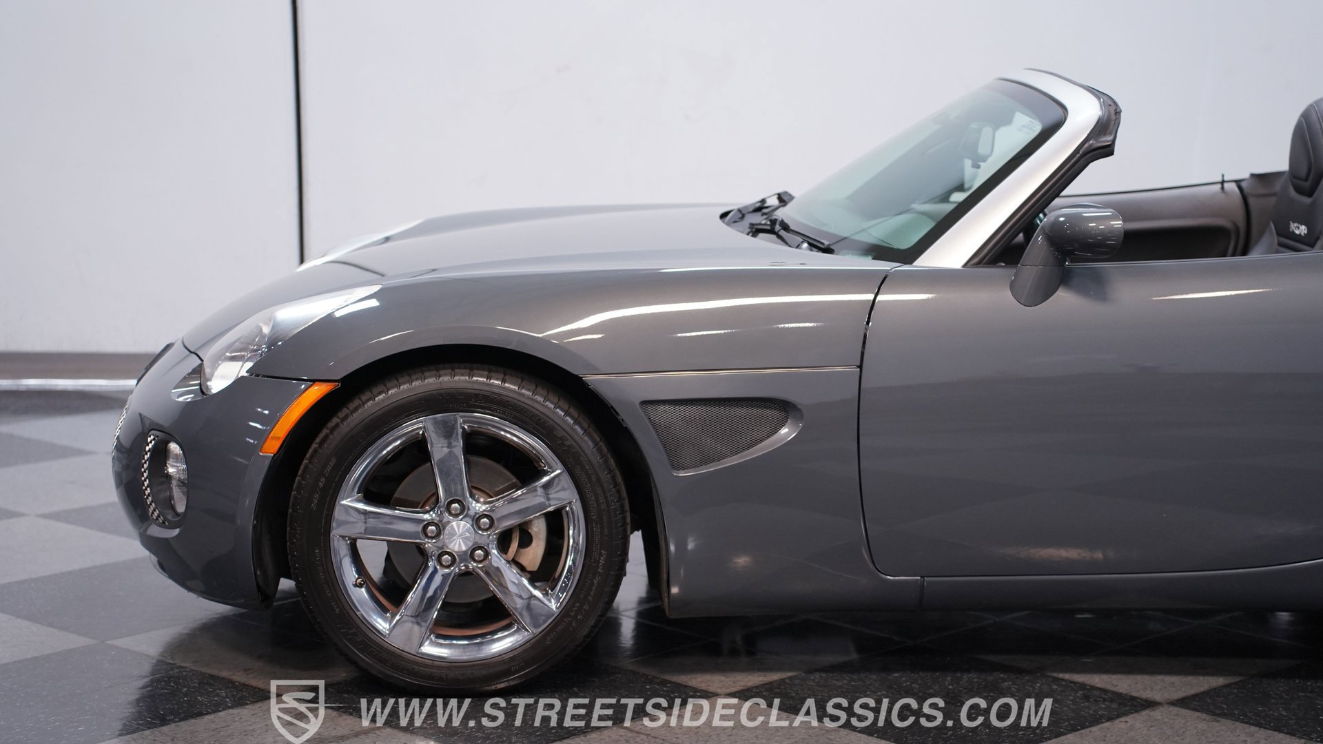Used 2008 Pontiac Solstice GXP w/ Premium Package RWD image 20