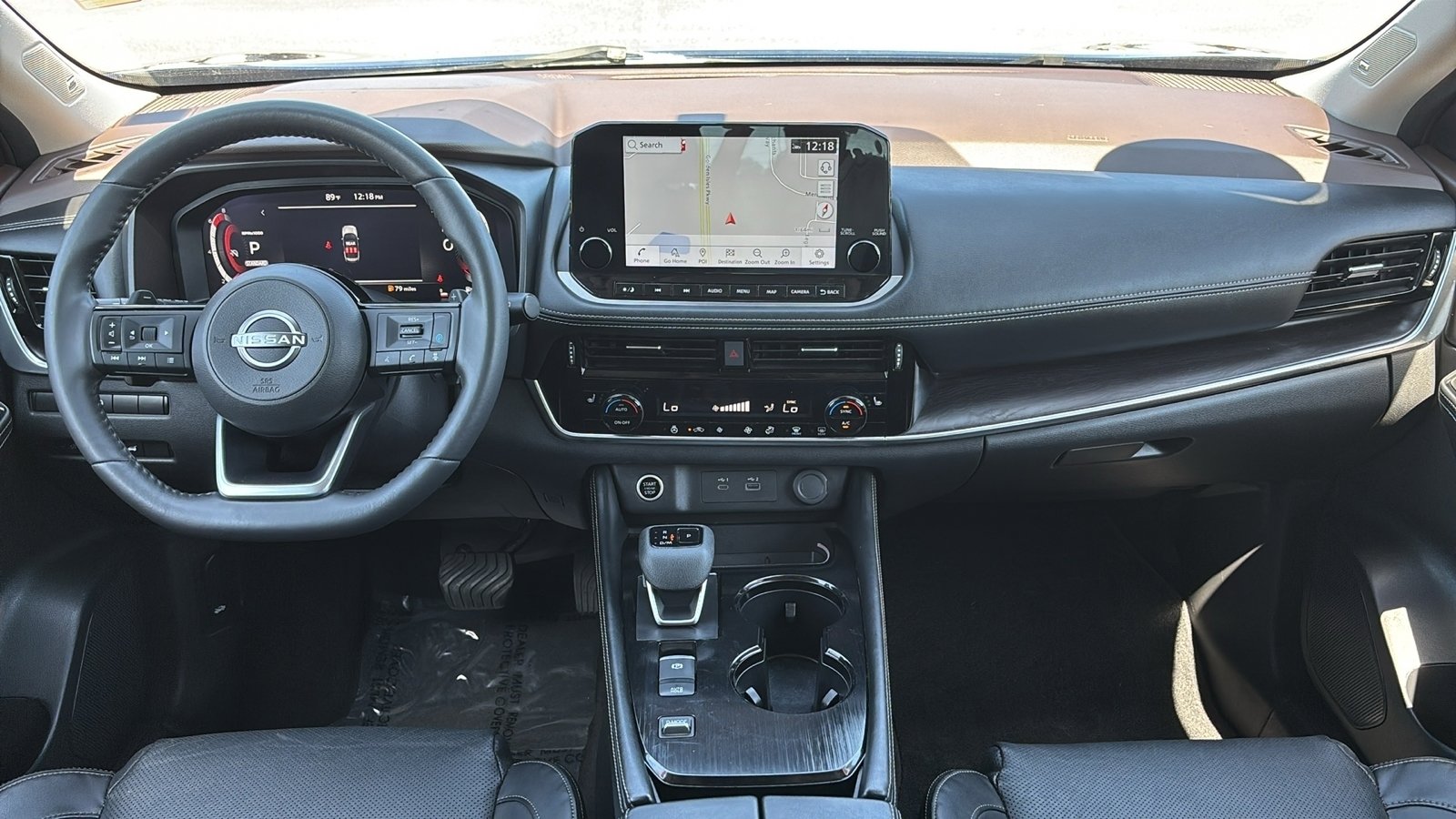 Used 2023 Nissan Rogue Platinum image 2