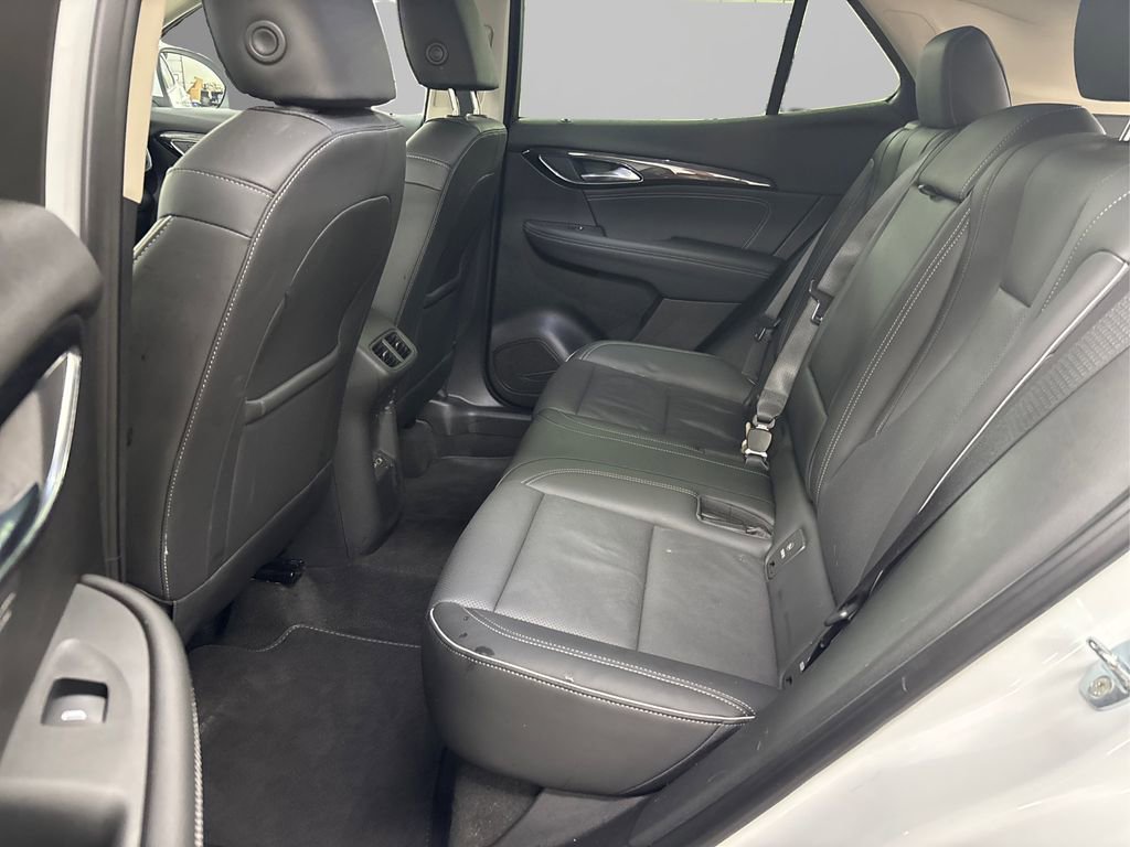 Used 2023 Buick Envision Essence image 10