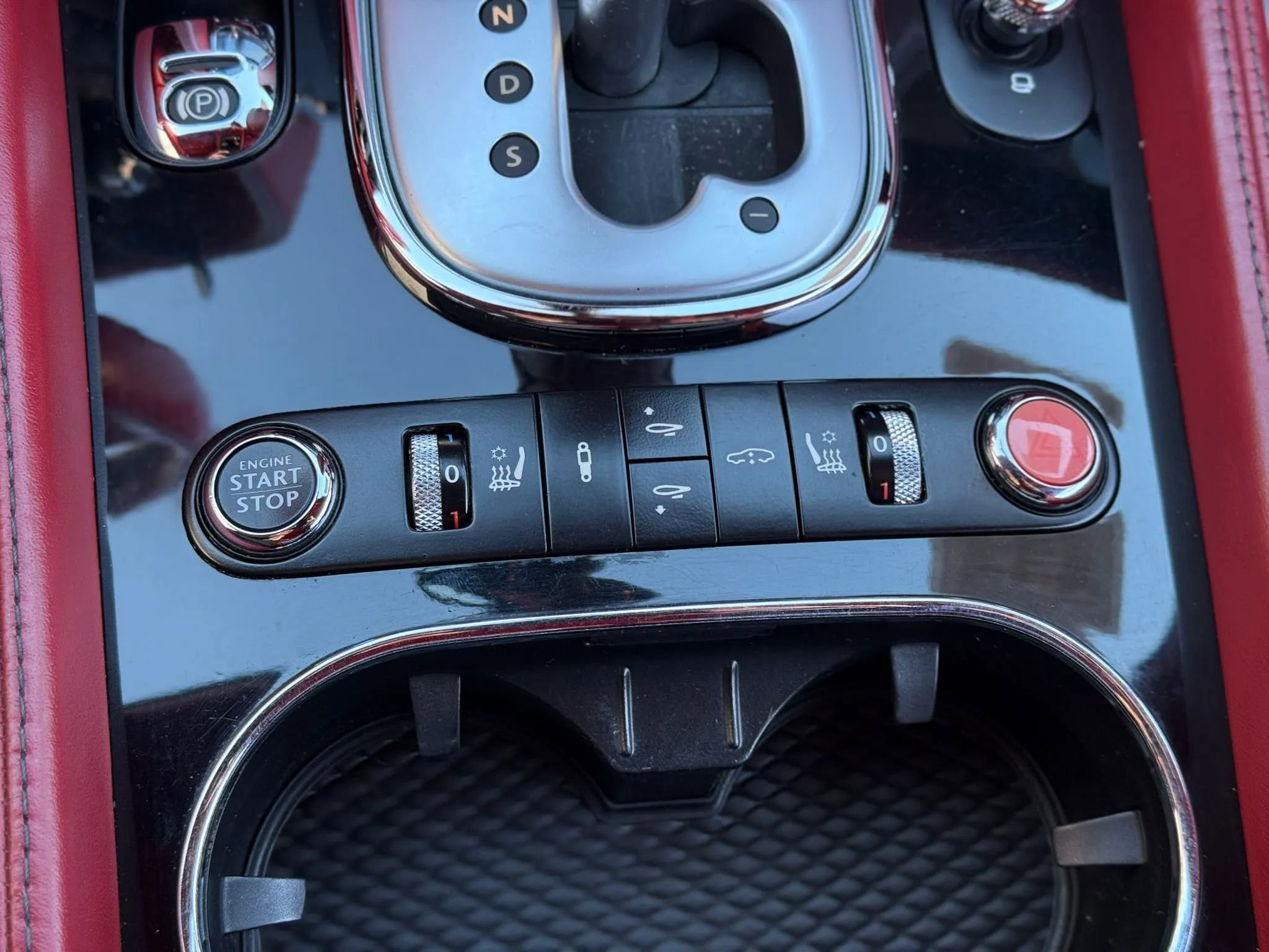 Used 2013 Bentley Continental GT image 24