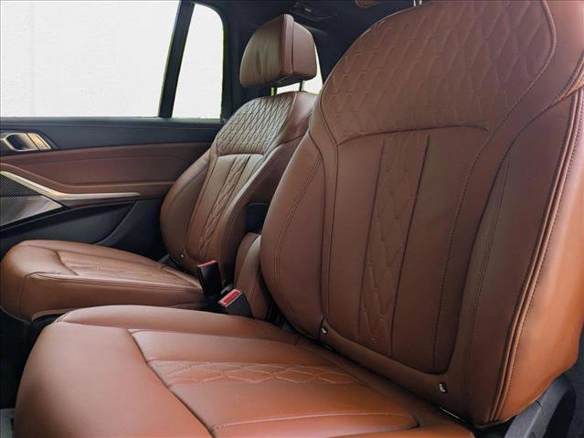 New 2026 BMW X7 M60i w/ Executive Package image 18