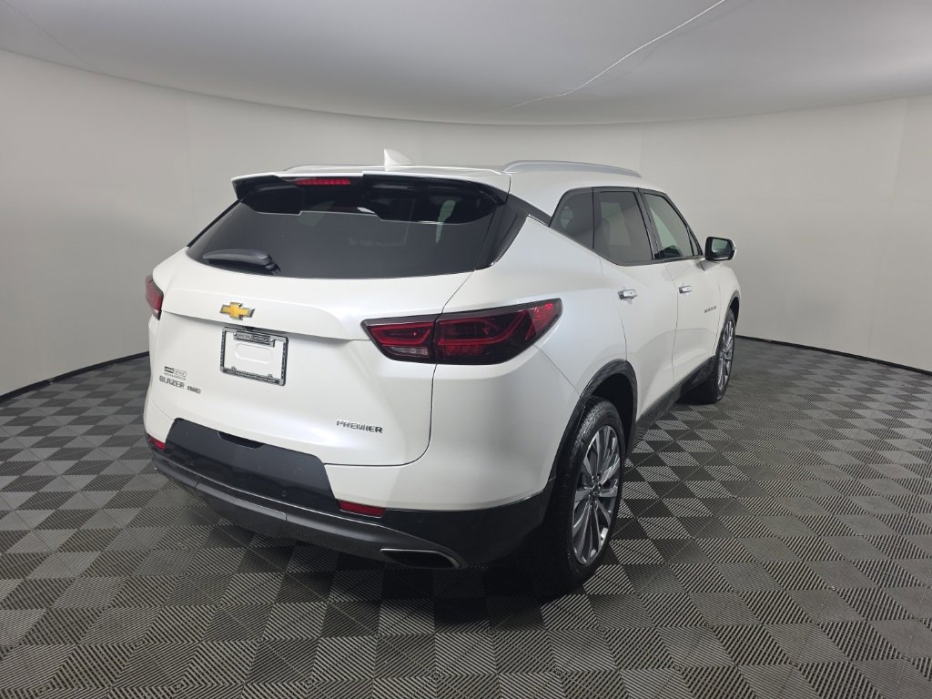 Used 2023 Chevrolet Blazer Premier image 5