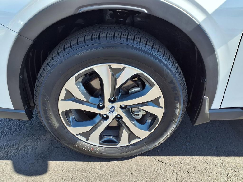 Used 2020 Subaru Outback Touring w/ Popular Package #2 image 16