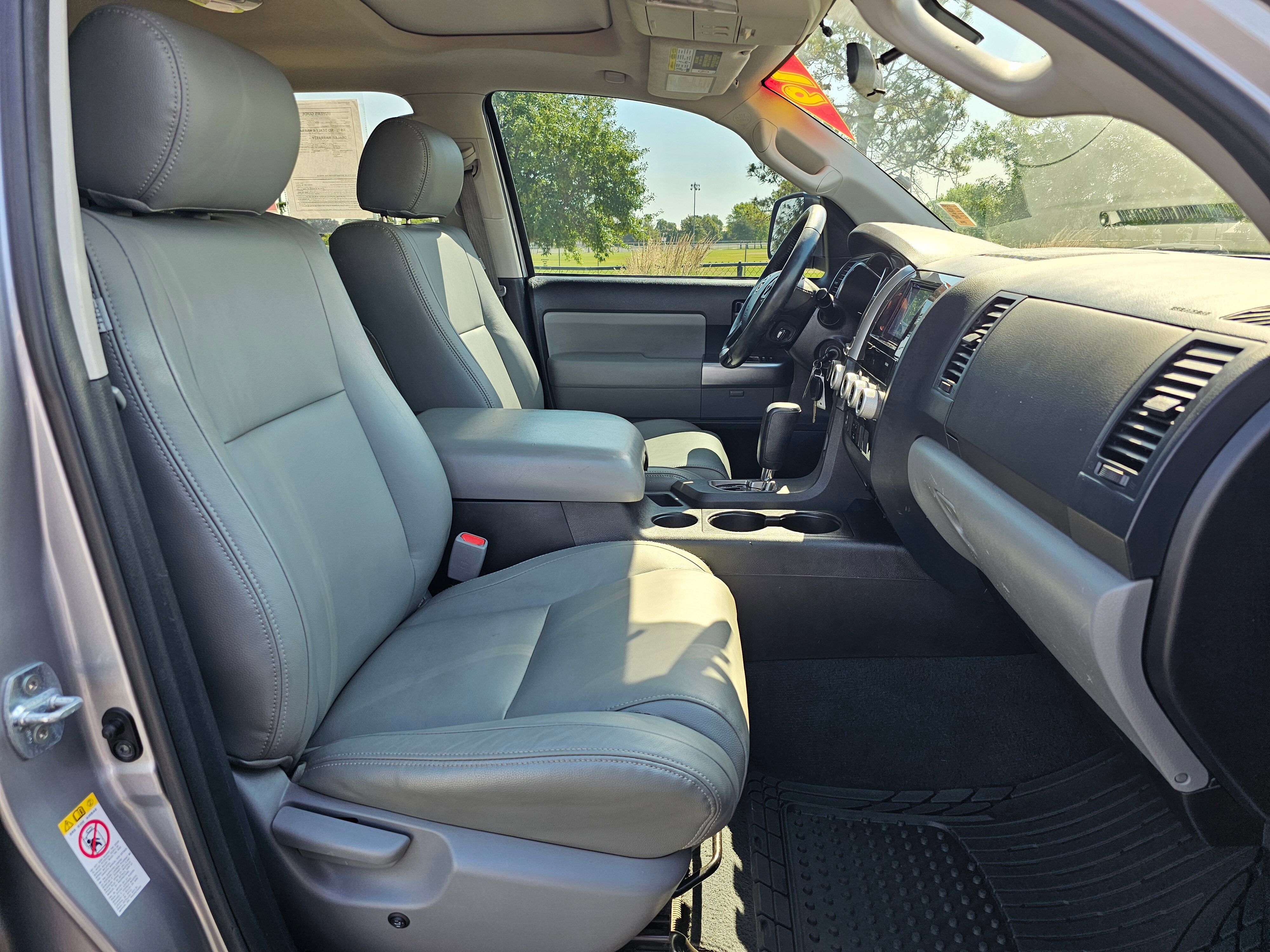 Used 2019 Toyota Sequoia SR5 AWD/4WD image 42