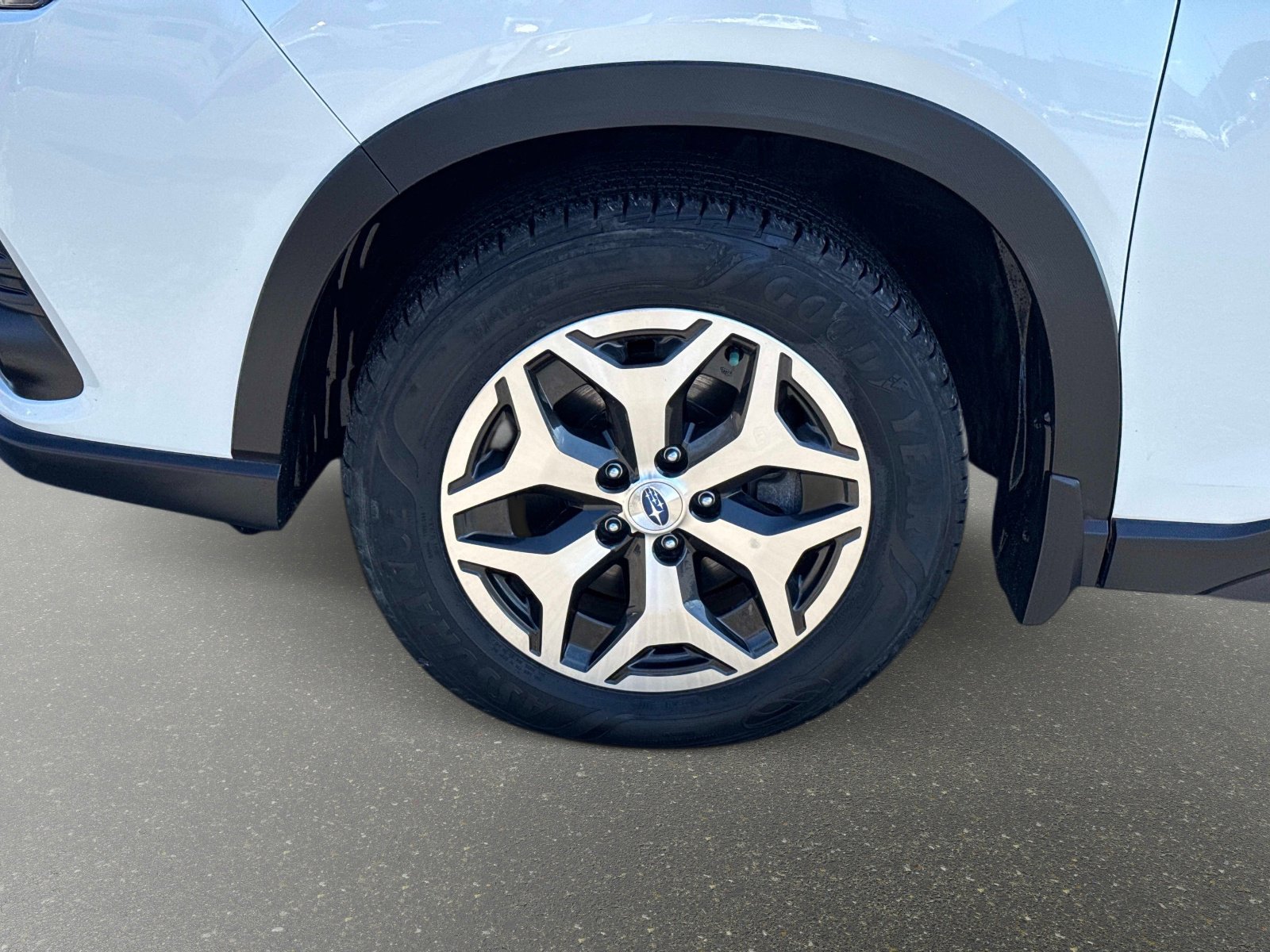 Used 2023 Subaru Forester Premium image 11