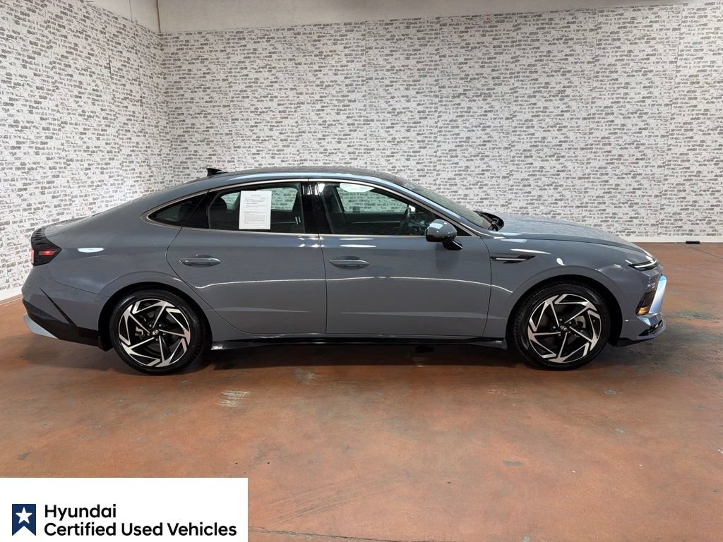Used 2024 Hyundai Sonata SEL w/ Convenience Package FWD image 9