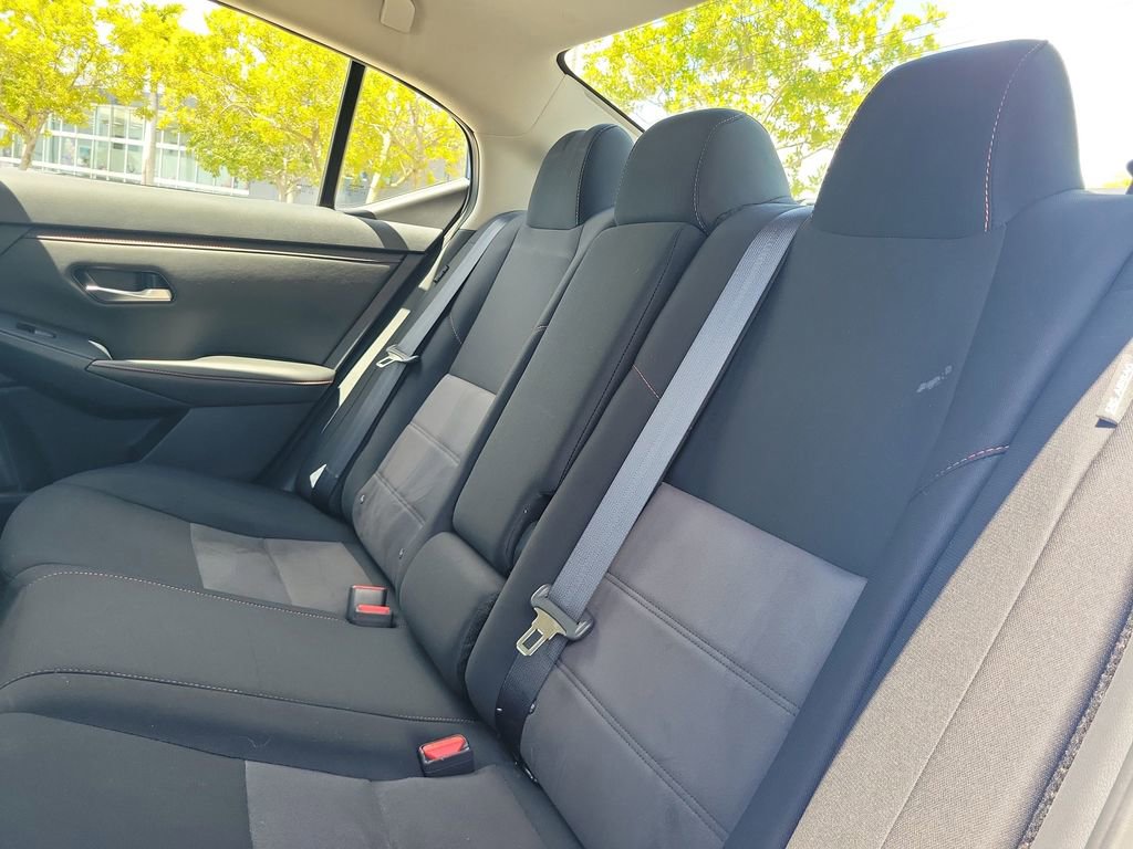Certified 2024 Nissan Sentra SR FWD image 16