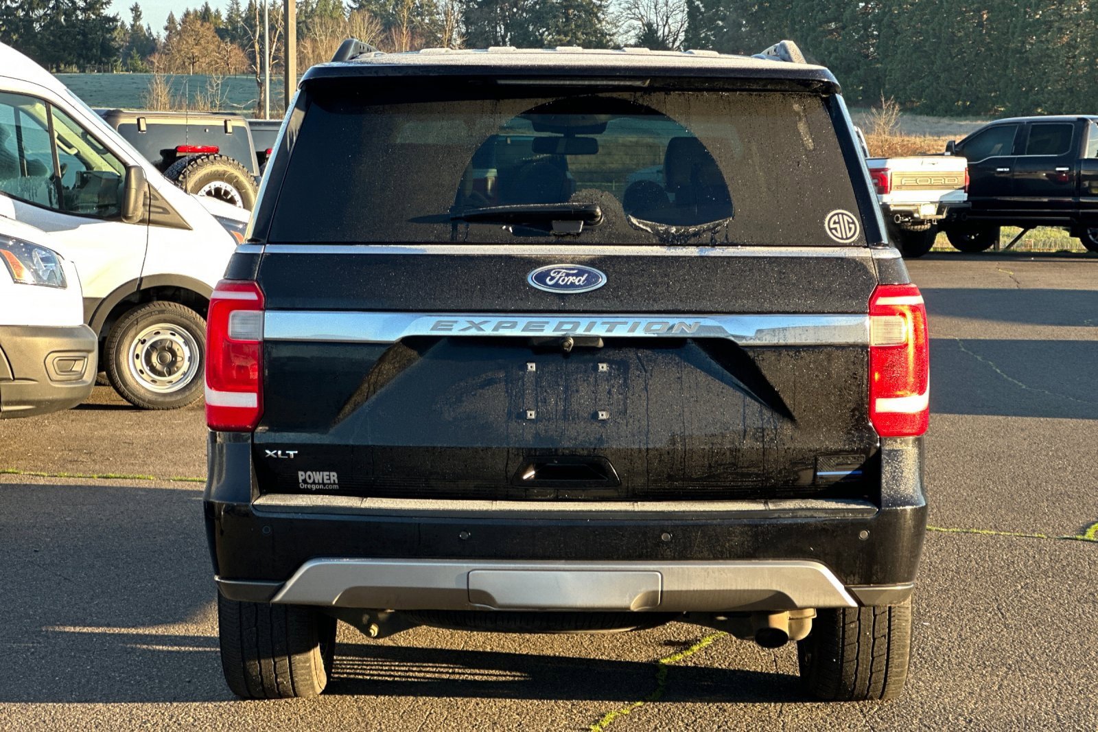 Used 2020 Ford Expedition XLT w/ Equipment Group 202A image 5