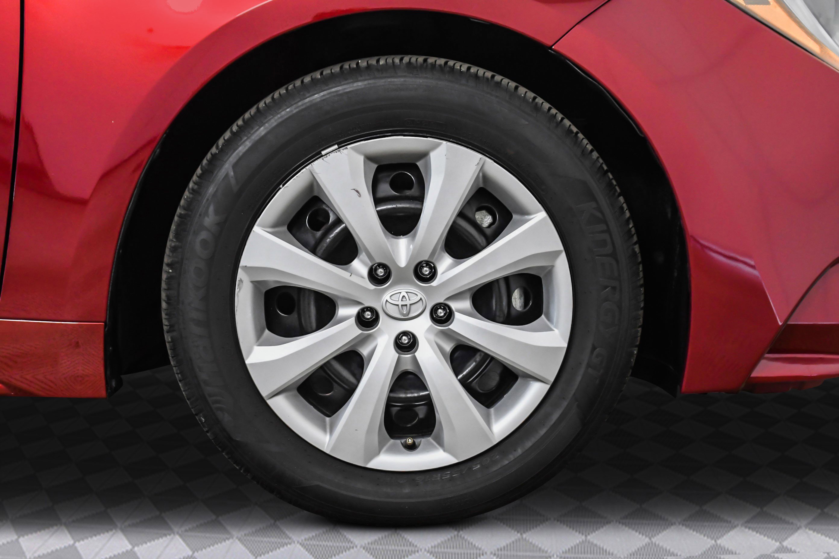 Used 2025 Toyota Corolla LE image 34