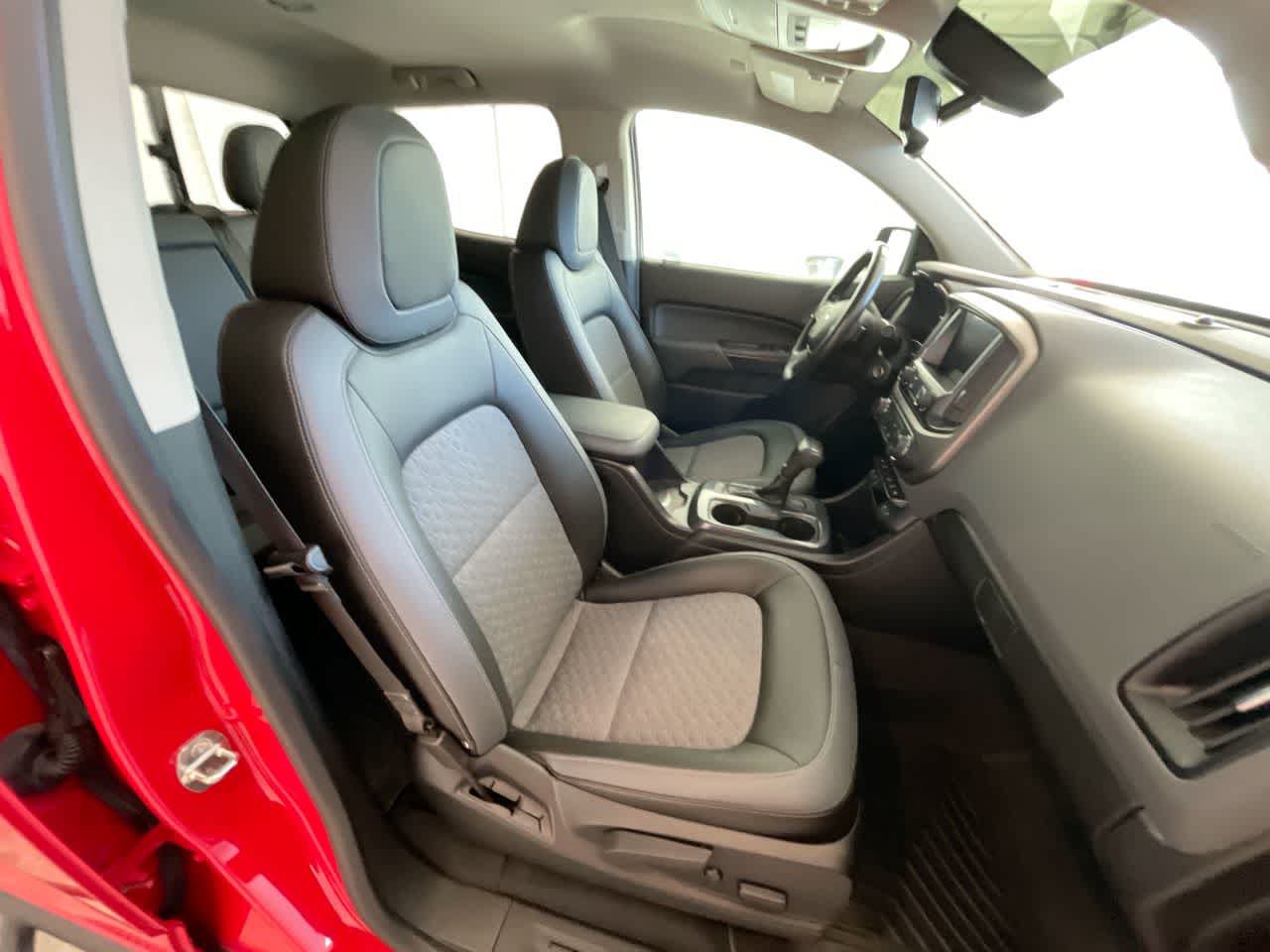 Used 2019 Chevrolet Colorado Z71 AWD/4WD image 24
