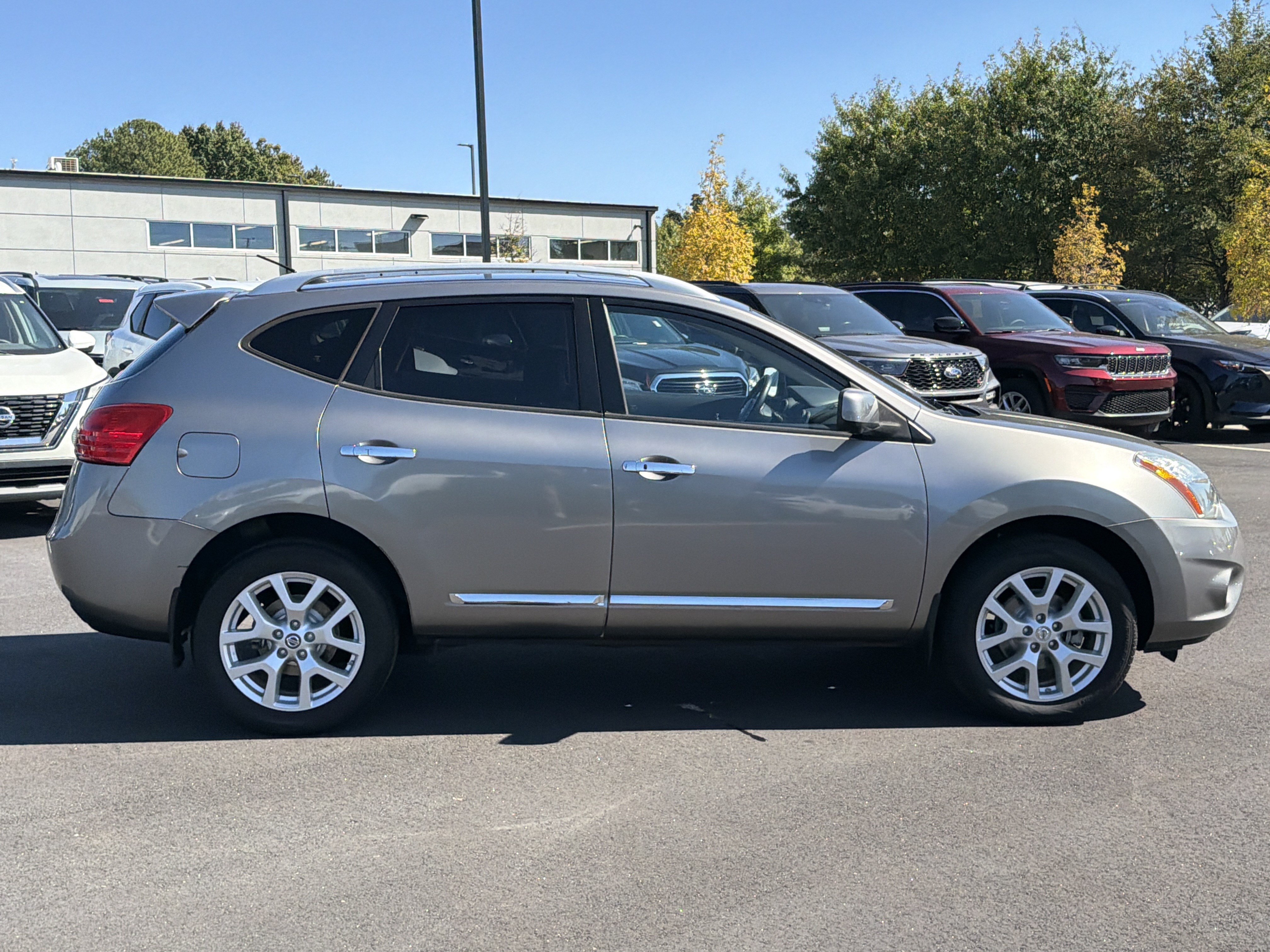 Used 2013 Nissan Rogue SL FWD image 8