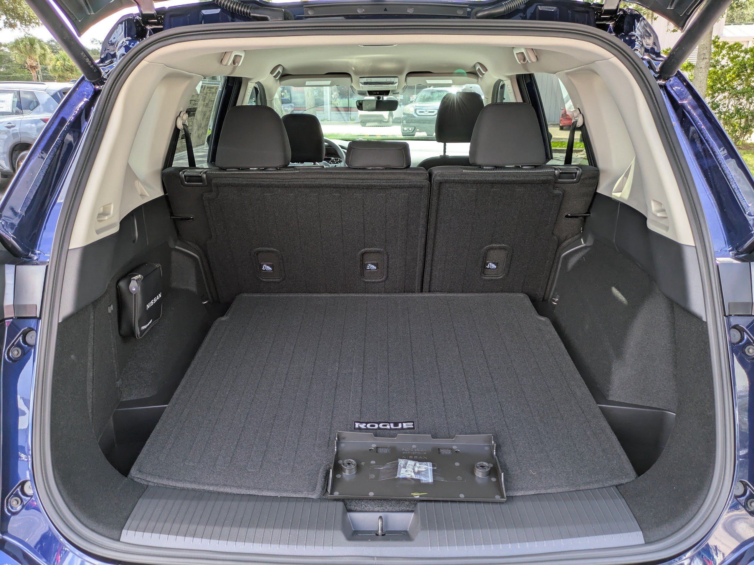 New 2026 Nissan Rogue SV FWD image 13