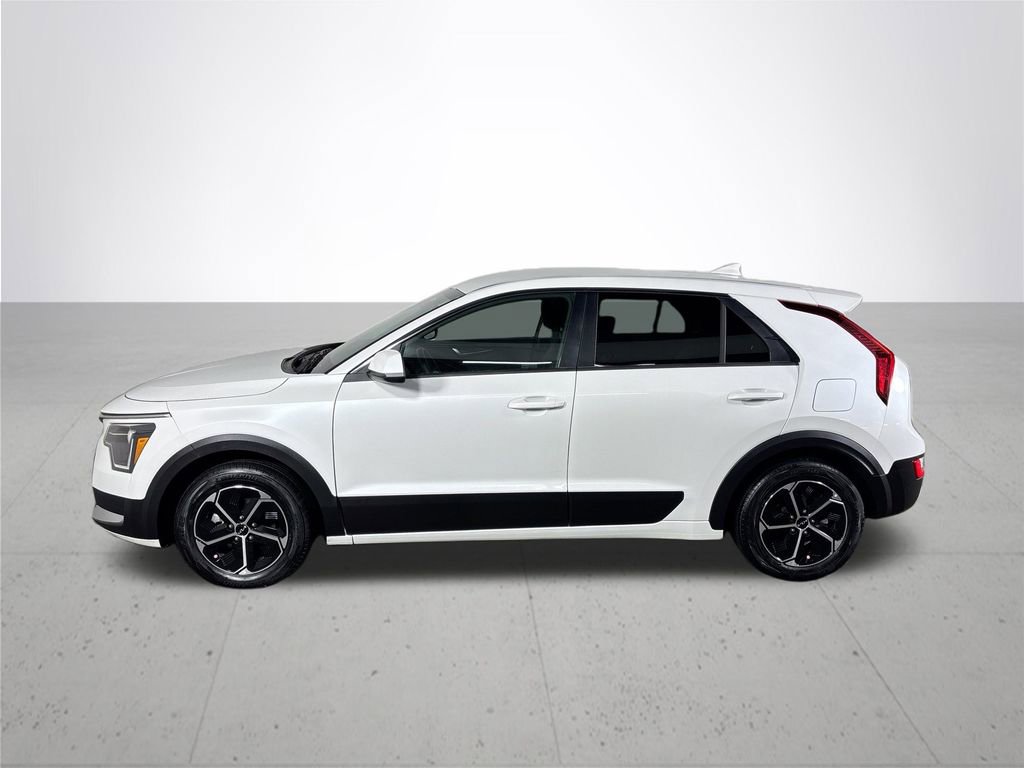 Certified 2023 Kia Niro LX image 10