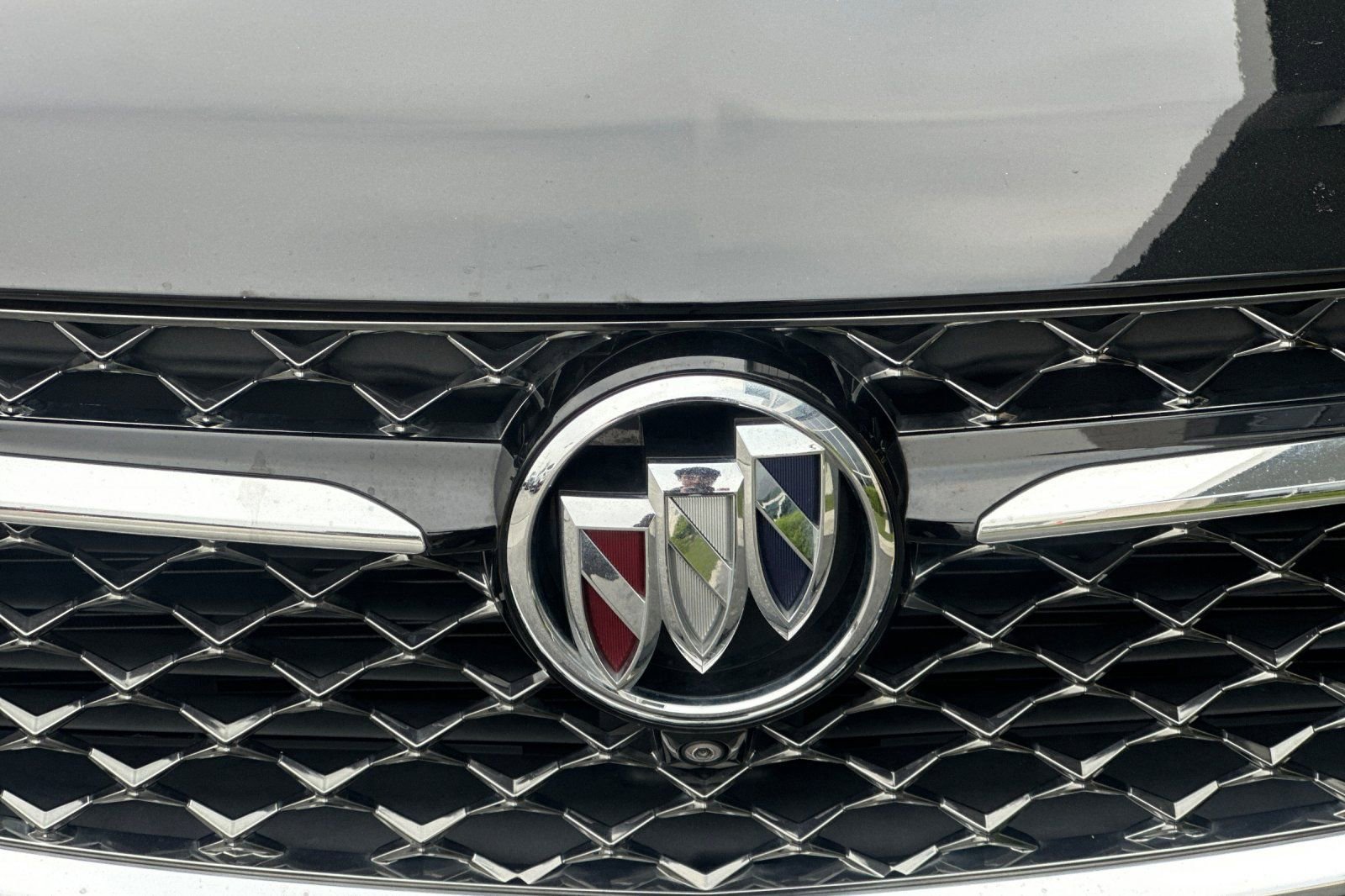 Used 2022 Buick Envision Avenir w/ Safety Package image 39