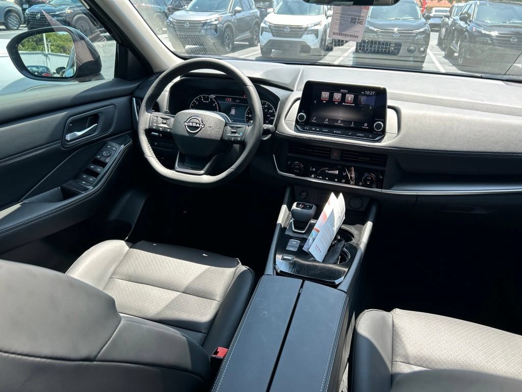 New 2026 Nissan Rogue Dark Armor FWD image 9
