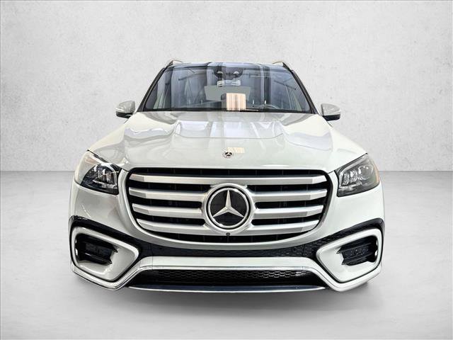 Used 2024 Mercedes-Benz GLS 450 4MATIC image 2