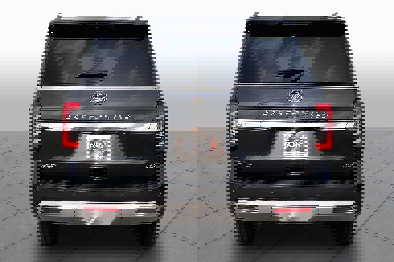 Used 2024 Ford Expedition Max Limited RWD image 5