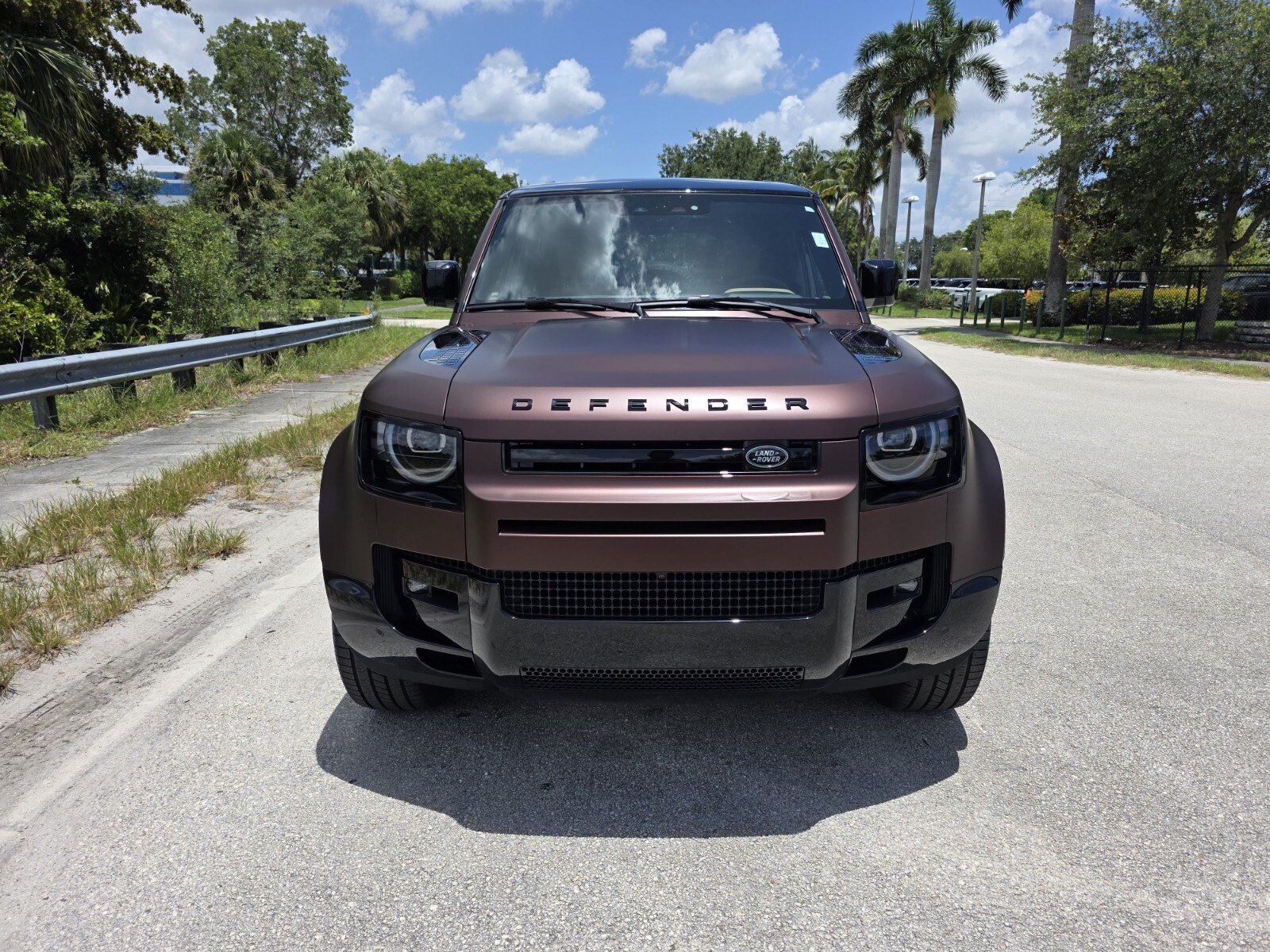 New 2026 Land Rover Defender 130 X-Dynamic SE AWD/4WD image 8
