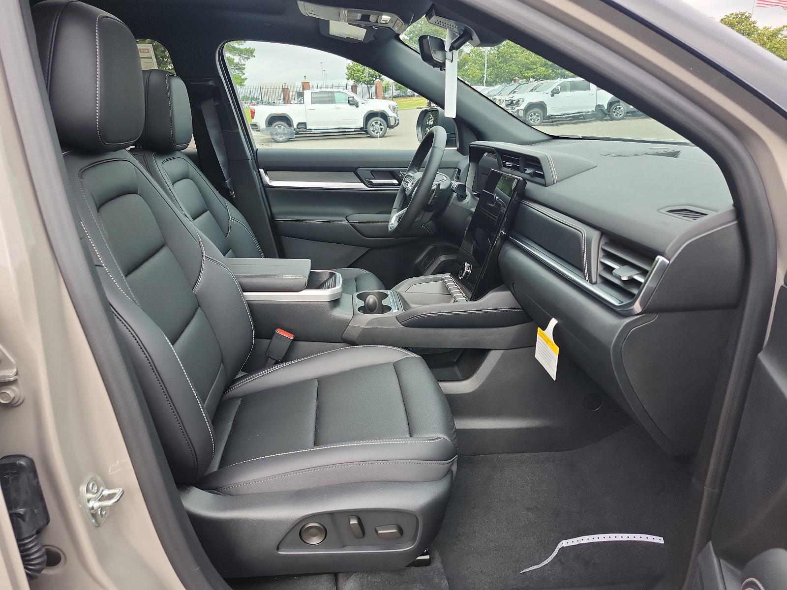 New 2026 GMC Terrain Elevation w/ Elevation Premium Package FWD image 10