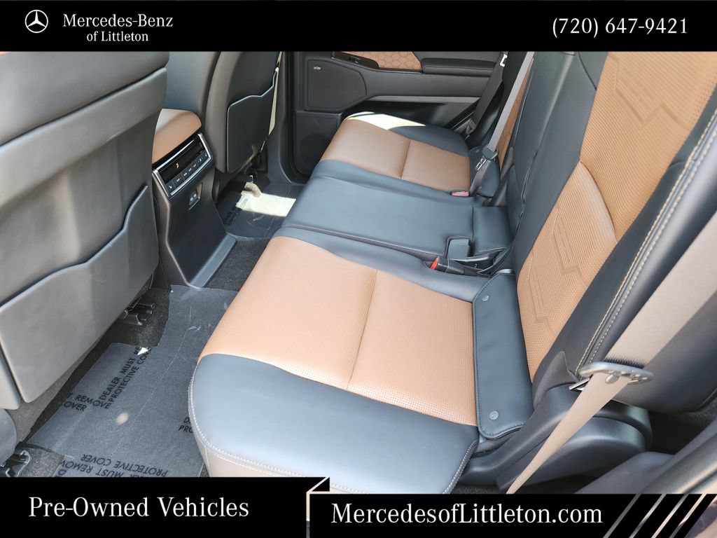 Used 2024 Lexus GX 550 w/ Accessory Package (31) AWD/4WD image 29