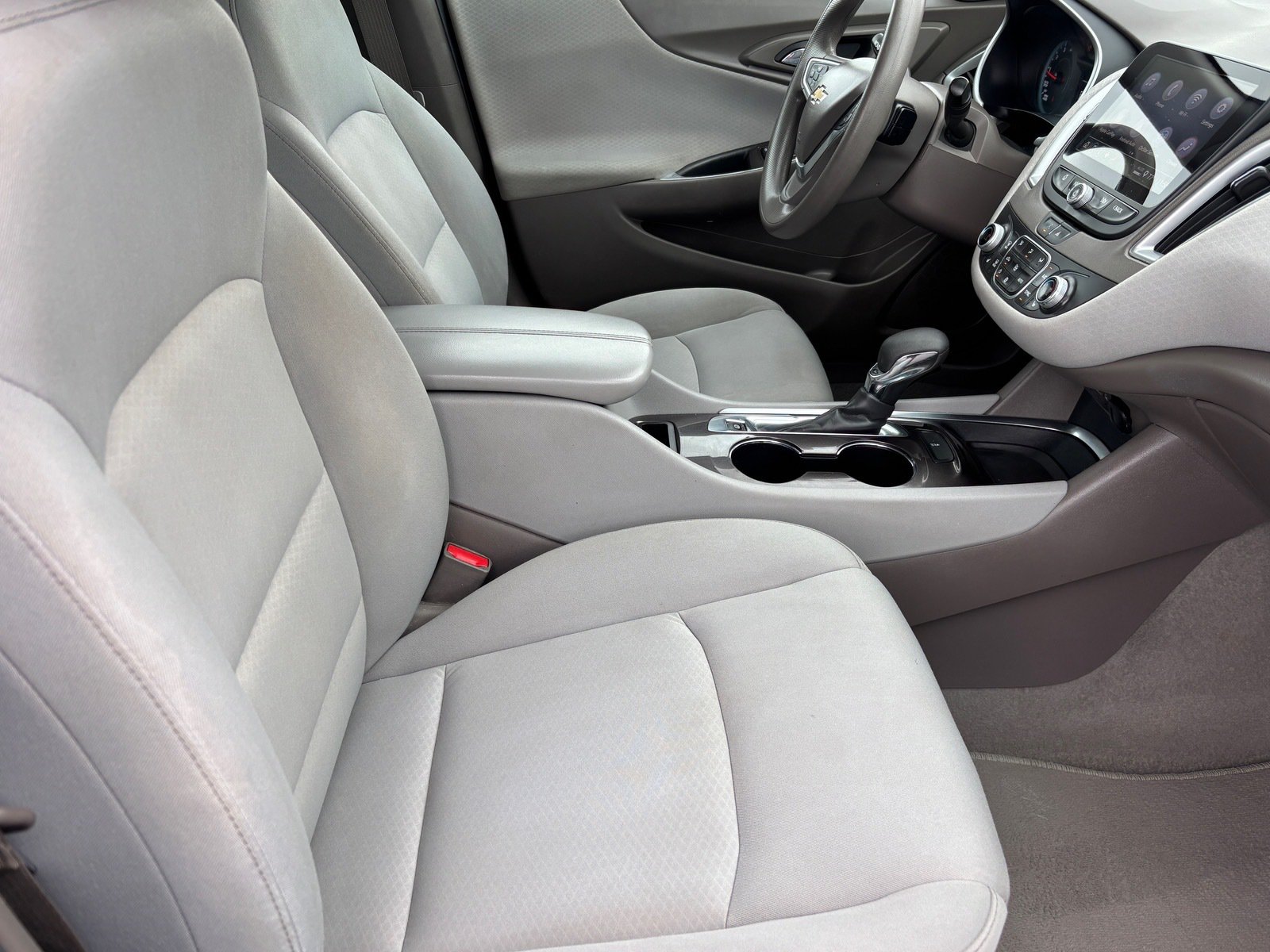 Used 2022 Chevrolet Malibu LT FWD image 31