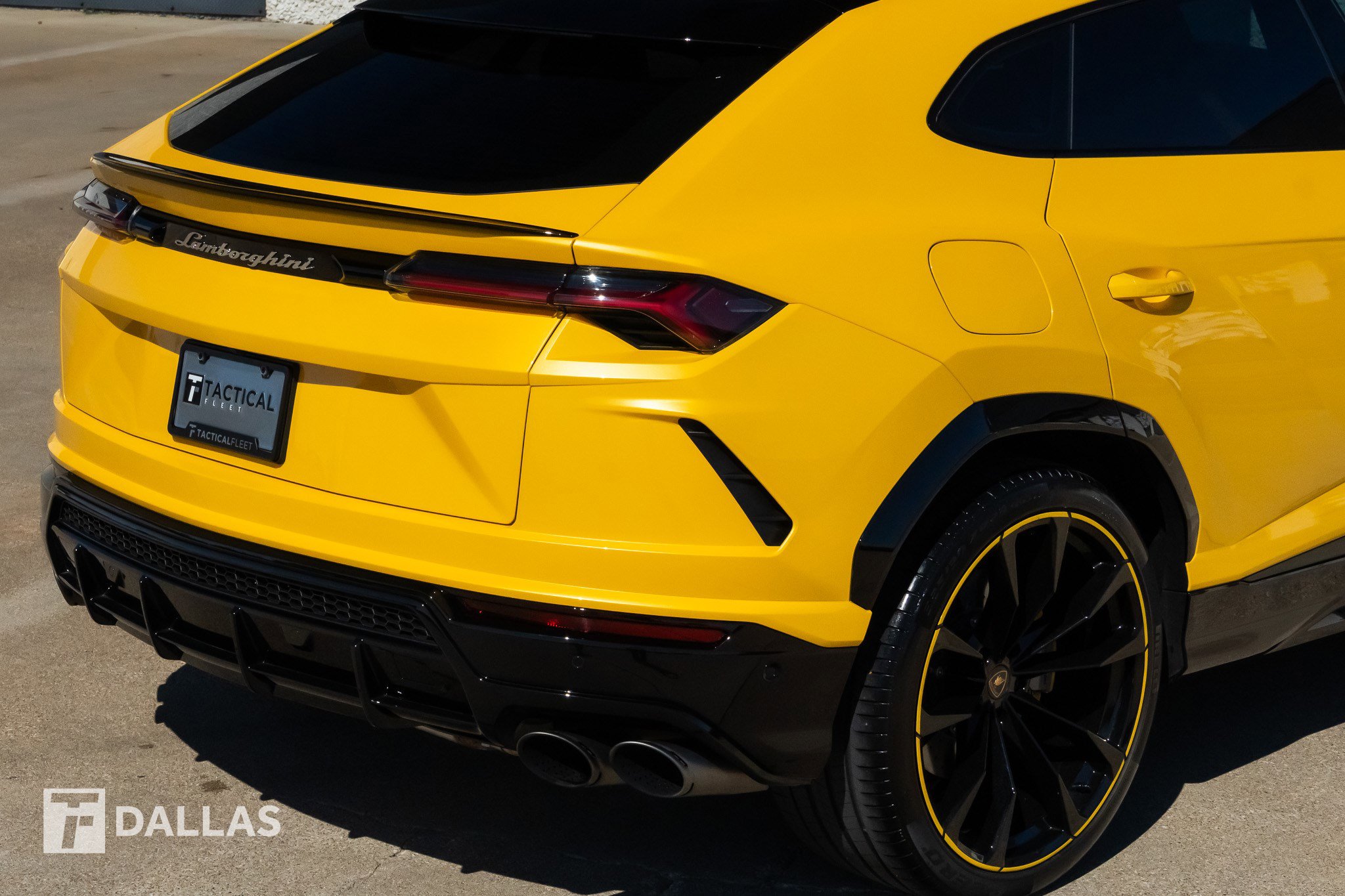 Used 2021 Lamborghini Urus image 16