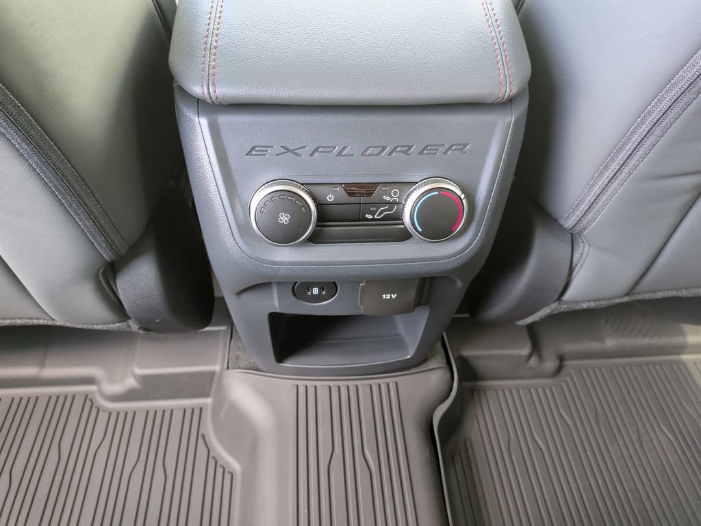 New 2026 Ford Explorer Active w/ Active Comfort Package AWD/4WD image 15