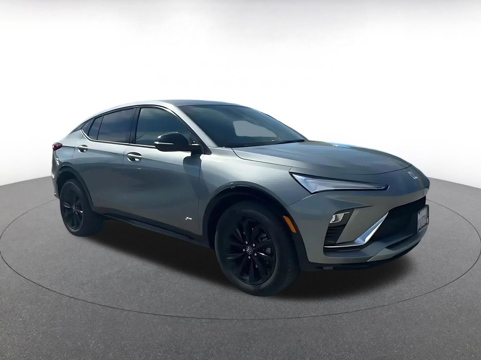 Used 2025 Buick Envista Sport Touring image 2